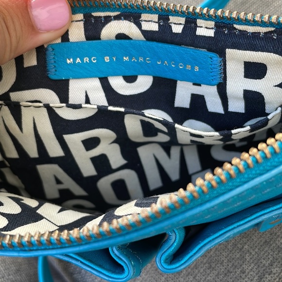 Marc by Marc Jacobs blue crossbody bag - Picture 6 of 8